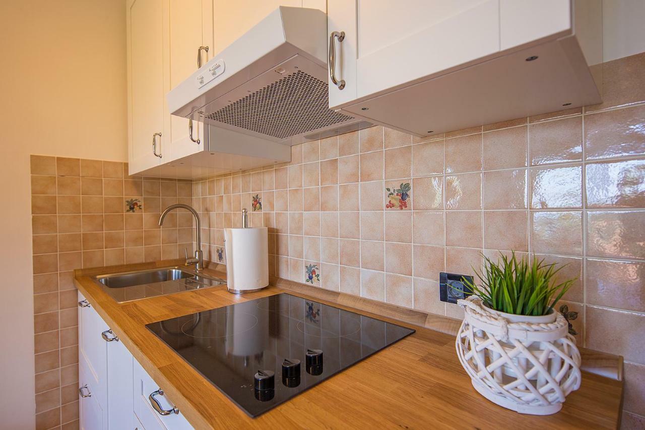 מאלינסקה Apartments Bo מראה חיצוני תמונה