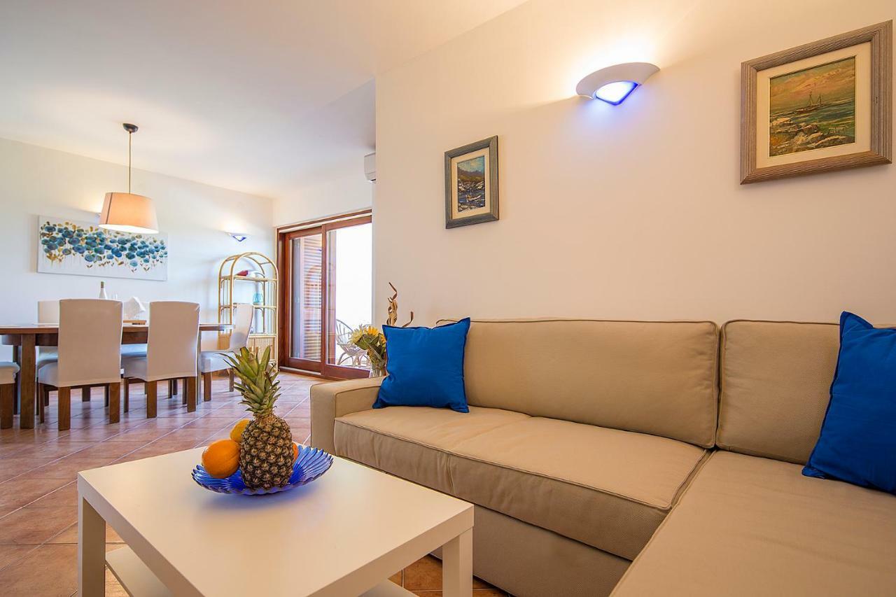 מאלינסקה Apartments Bo מראה חיצוני תמונה