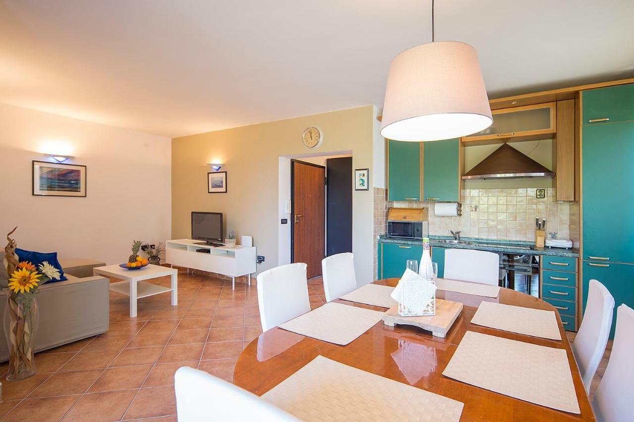 מאלינסקה Apartments Bo מראה חיצוני תמונה